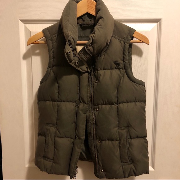 Abercrombie & Fitch Jackets & Blazers - Abercrombie & Fitch Puffer Down Vest